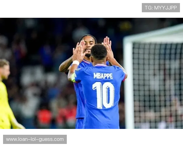 法国足球巨星引领蓝色风暴：从亨利到姆巴佩的辉煌传奇