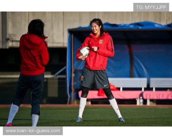 赵丽娜：从守门员到女足领军人物的成长历程与奋斗精神
