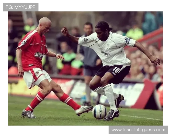 足球明星技巧全解析 实战动作视频教程助你提升球技